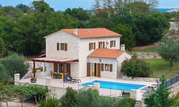 Rebici Villa | Villa Veronika Rebići with swimming pool 2 km from the beach