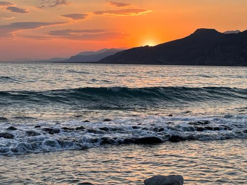 Pilalimata House | Villa View- Grapevines Villas - your sea view vacation