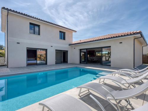 Lanton Villa | Villa Villa des écureuils by Interhome