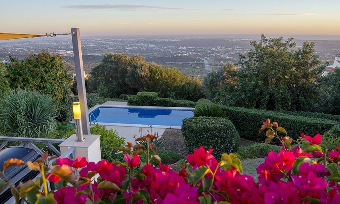 Valados Villa | Villa Vista | 4 Bedrooms | Beautiful Panoramic Views | Goldra