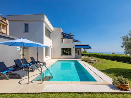 Sarsoni Villa | Villa Vista by Interhome