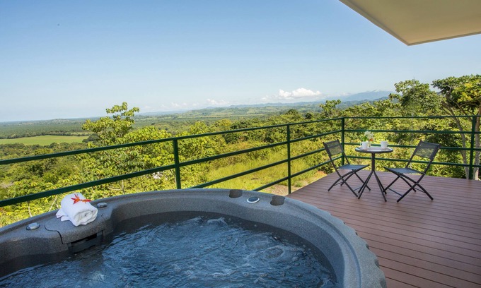 Parrita House | Villa Vista Hermosa w/breathtaking ocean view & WiFI