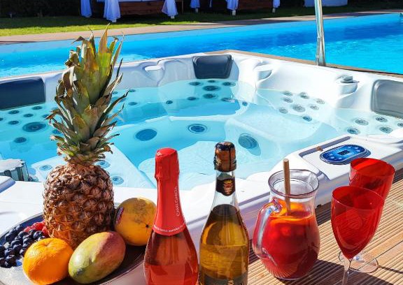 Verdizela Villa | Villa Whiteloft Pool Spa Lounge