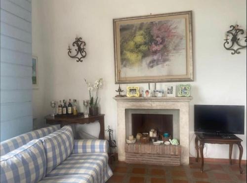 Orbetello Villa | Villa with BBQ and Private Garden - Shared Pool and Tennis court