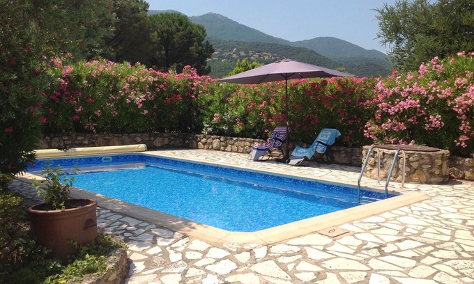 Laroque-des-Alberes Villa | Villa with pool - secluded garden - amazing views - walking distance of village!