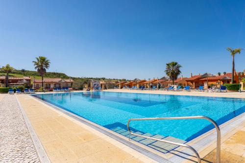 Funchal Villa | VILLA WITH GARDEN, POOL & GOLF