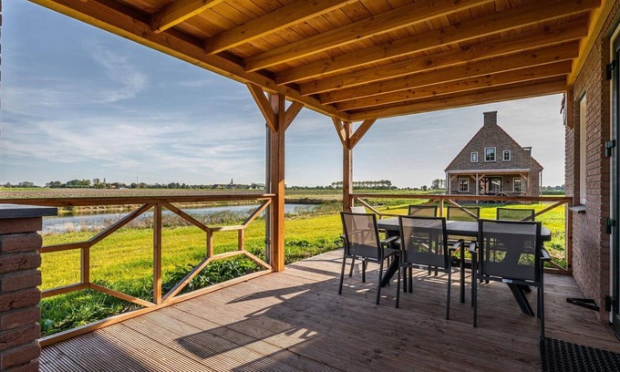 Ossenisse House | Villa With hot tub and Sauna, on a Holiday Park