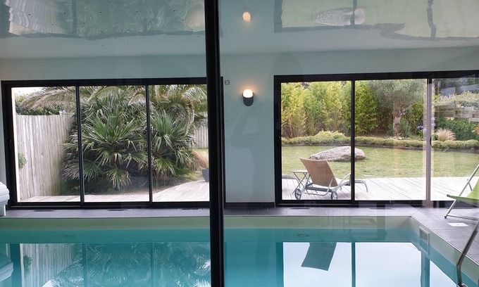 Plouneour-Brignogan-Plages Villa | Villa with indoor pool 200 M beaches