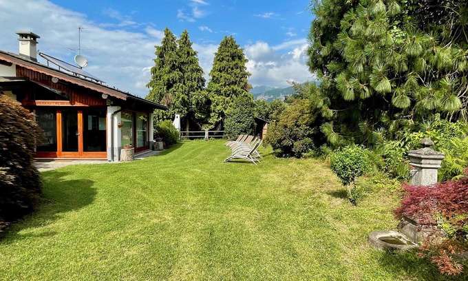 Bellagio Villa | Villa with lake view, private garden and safe parking!