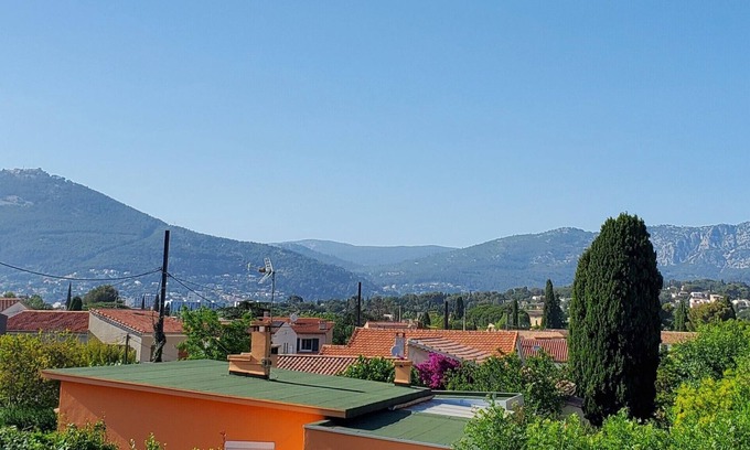 La Garde House | Villa with pool - 4 bedrooms - Walking distance to beaches