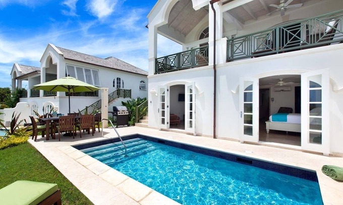 Merlin Bay Villa | Villa with Pool & Golf Views - Coral Blu