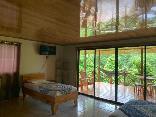 Drake Bay Cabin | Villa with primary forest view