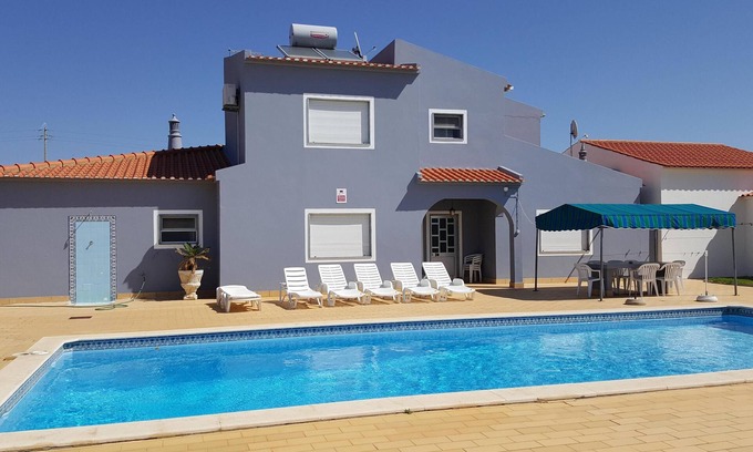 Vale de Parra Villa | Villa with Private Swimming Pool, only a 15 minute walk from Galé Beach.