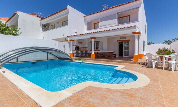 Manta Rota Ski Chalet | Villa with private pool and patio 800m from the beach by AlgarveManta (9V3)