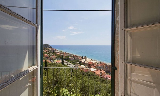 Varigotti Villa | Villa with sea view in Varigotti