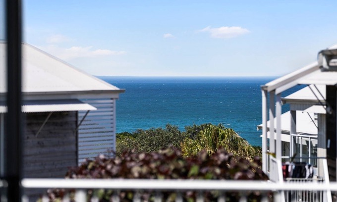 Caves Beach House | Villa with Seaside Soul - Newly Renovated