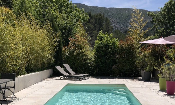 Vauvenargues House | Villa with swimming pool and breathtaking view of the Ste Victoire