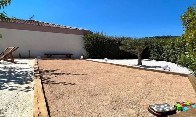 La Crau Villa | Villa with swimming pool for 12 people near hyères.