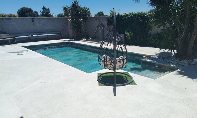 Thuir House | Villa with swimming pool, sauna, jacuzzi, Thuir