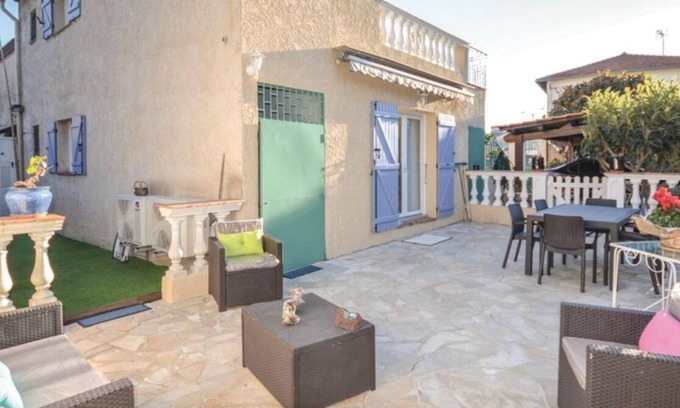 Plaine de la Brague Villa | Villa with terrace 300 m from the sea