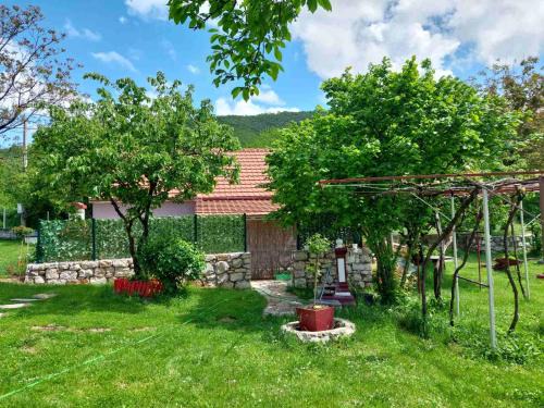 Niksic House | Village FLOWER IVY Montenegro