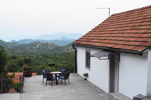 Donje Polje Apartment | Village house Borozan