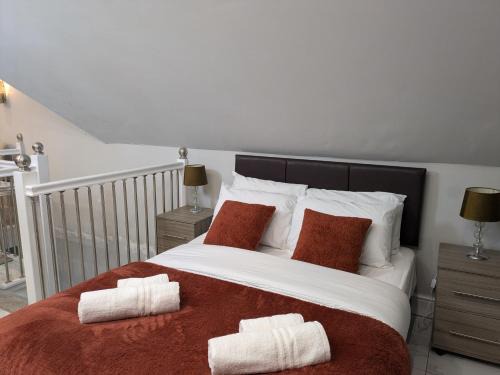 Wolverhampton Apartment | Village Life, Beautiful Studio Apartment