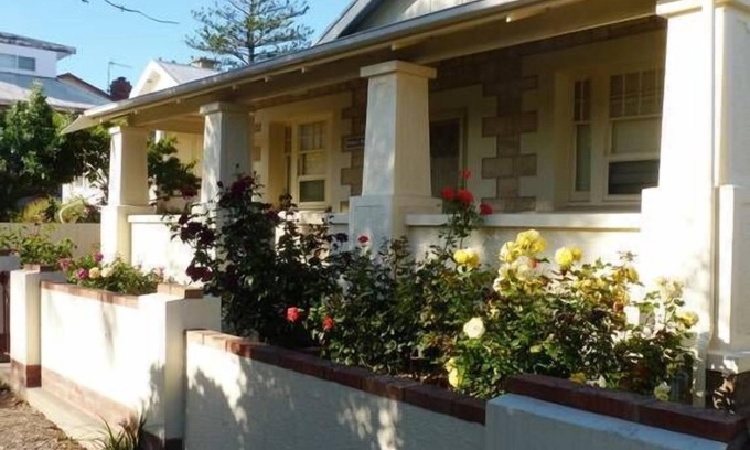 Port Elliot House | Village lifestyle by the sea