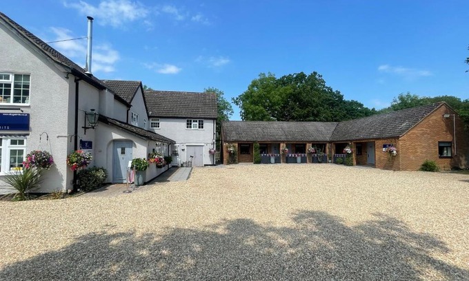 Woodhall Spa Hotel | Village Limits Bed and Breakfast Rooms