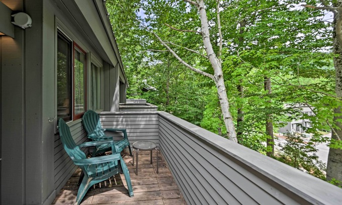 Lincoln Condo | Village of Loon Mtn Condo w/Fireplace & Balcony!