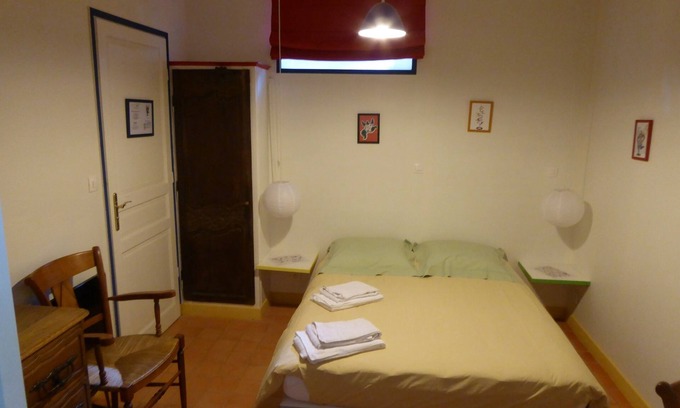 L'Ile-d'Elle House | Villanelle - Niki room, at the center of your desires