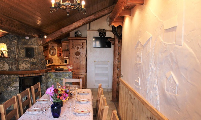 Villaroger Ski Chalet | VILLAROGER - LES ARCS PARADISKI APARTMENT ON THE SLOPES