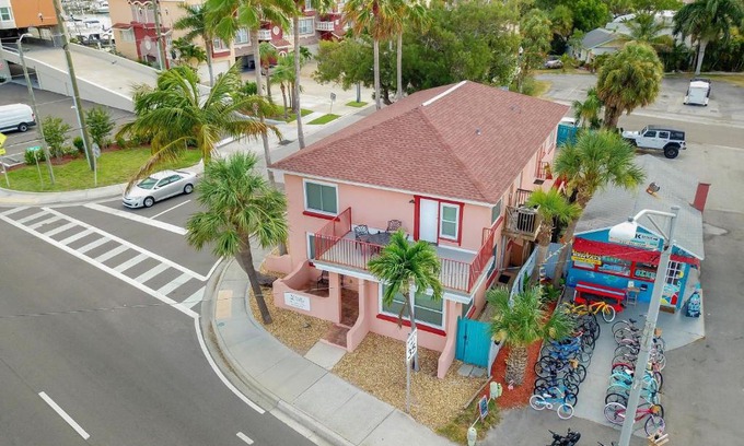 Madeira Beach Apartment | Villas at John's Pass by Travel Resort Services
