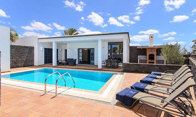 Playa Blanca Ski Chalet | Villas Mamma MIA B