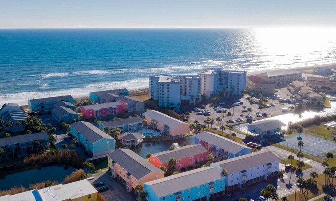 Pensacola Beach Apartment | Villas on the Gulf #J5