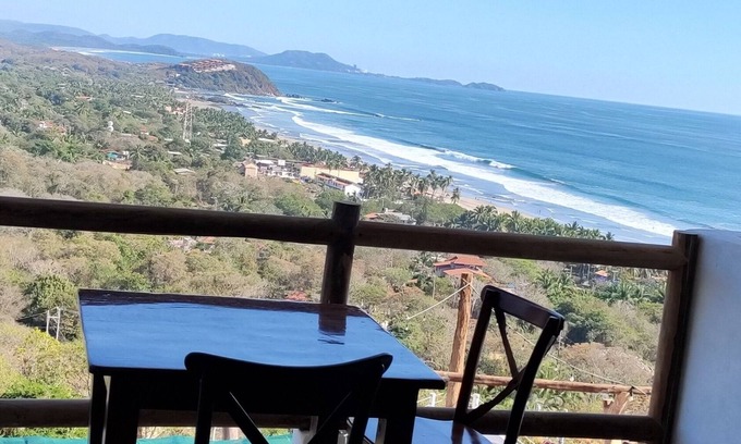 Troncones Bed & Breakfast | Villas Roberto's Bistro