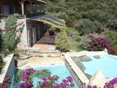 Olmeto Villa | Villas Valinco Capicciolo vue-proche mer-piscines