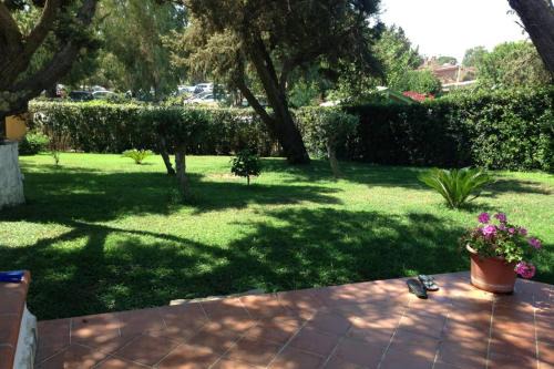 Notteri Villa | VILLASIMIUS VILLA AND GARDEN, 10 MIN FROM BEACH