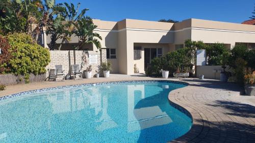 Summerstrand Bed & Breakfast | VillaVin at 25 Vigne