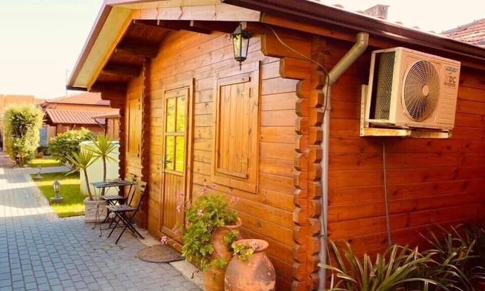 Canidelo Cottage | Villelay- House 5 with two bedrooms, kitchenette and bathroom and air conditioning