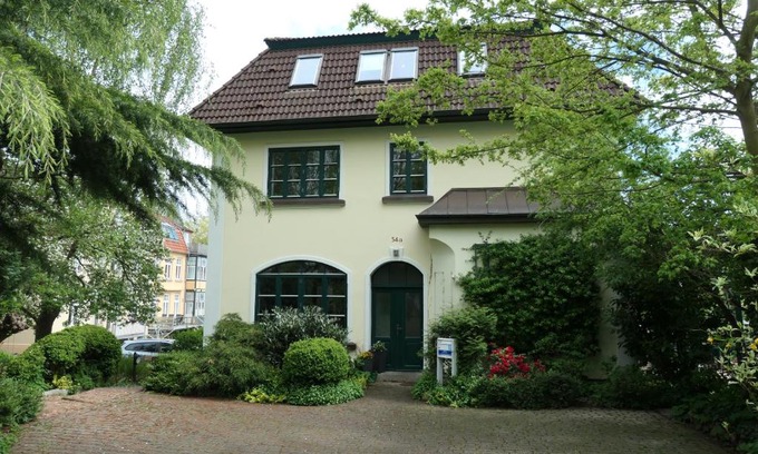Wismar Apartment | Villenappartement mit Blick ins Grüne am Rande der wunderschönen Altstadt