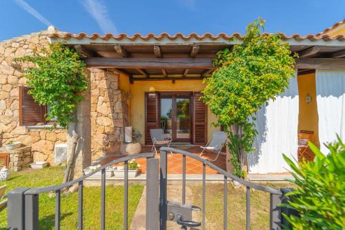 Baia Sant'Anna Villa | Villetta Bianchi - By Searly