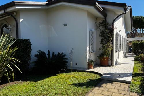 Forte dei Marmi Villa | Villetta Lussuosa - Relax e Mare by RD Domus