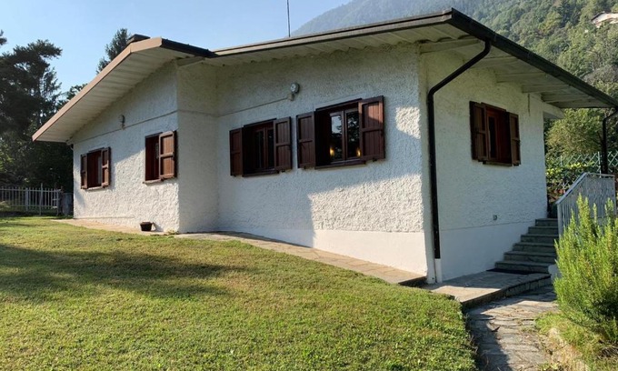 Castione Andevenno House | Villetta nel verde