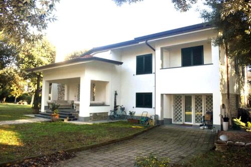 Marina di Pietrasanta Apartment | Villino Ambra
