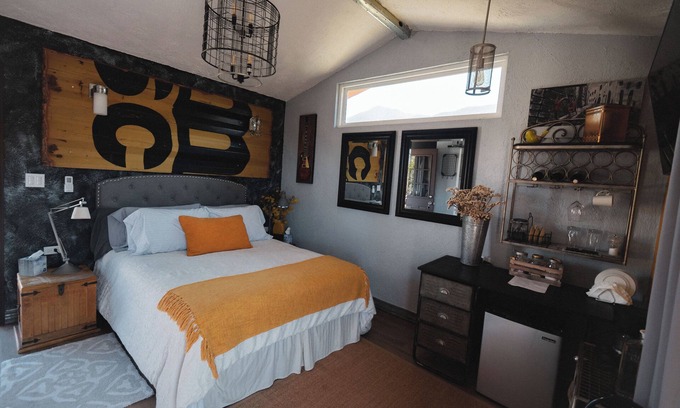 San Antonio de las Minas Ski Chalet | Viña Calabria Alondra Queen Chalet with Veranda