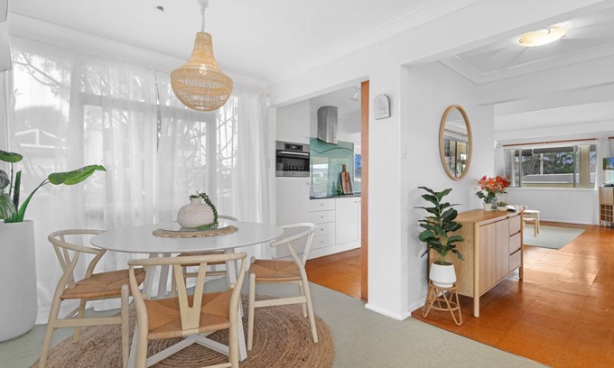 Vincentia House | Vincentia Beach Bungalow Your Coastal Escape