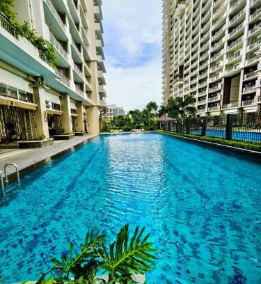 Kapitolyo Apartment | Vincondotel Near BGC 2BR Fairlane