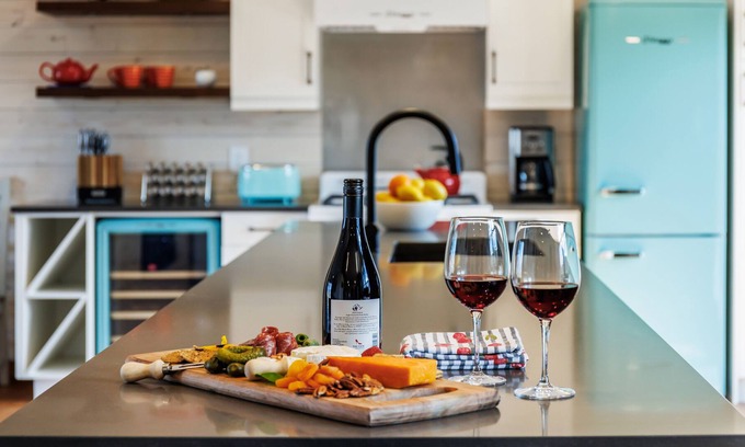 Southeast Kelowna Cottage | Vineyard Cottage in Wine Country!
