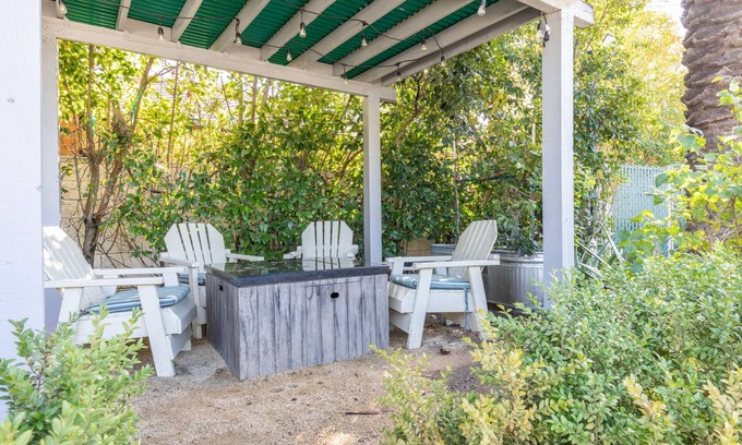 Cloverdale Hotel | Vineyard Valley Inn